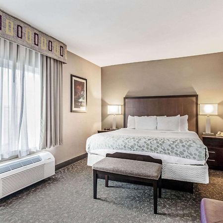 La Quinta By Wyndham Biloxi Hotel Room photo