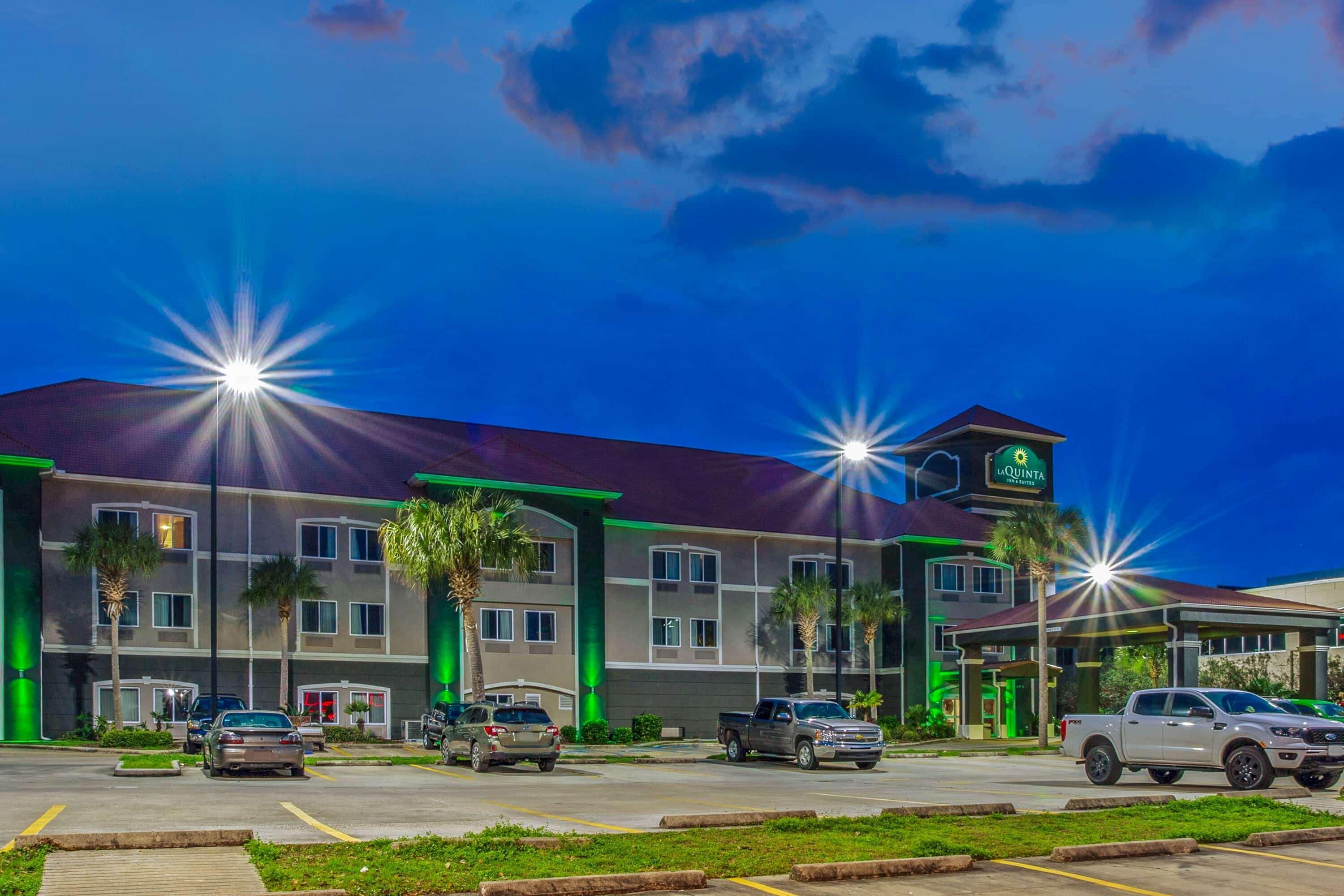 La Quinta By Wyndham Biloxi Hotel Exterior photo