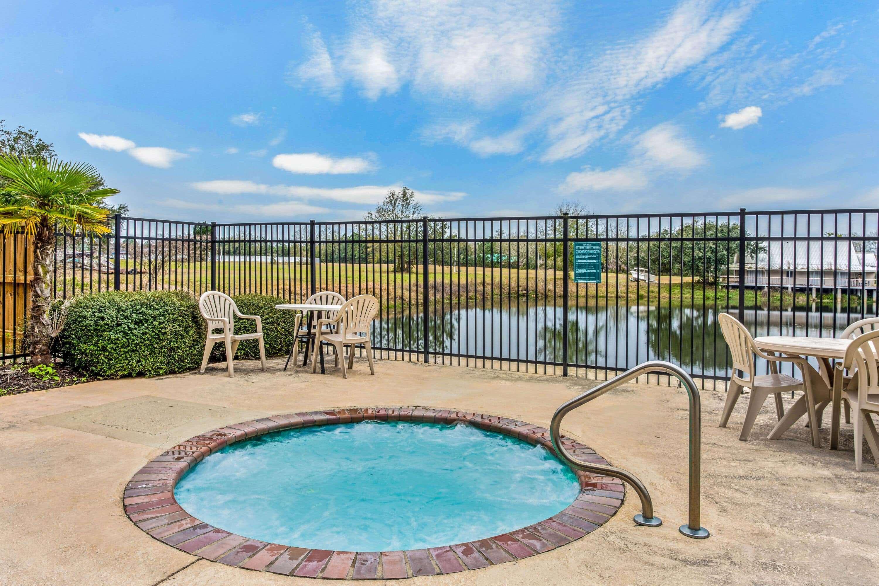 La Quinta By Wyndham Biloxi Hotel Exterior photo